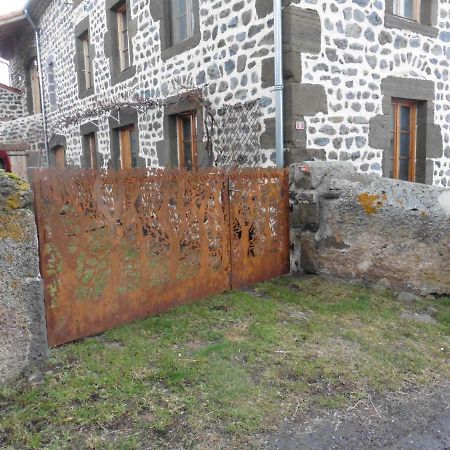 Вилла La Loge Sanssac-l'Eglise Экстерьер фото