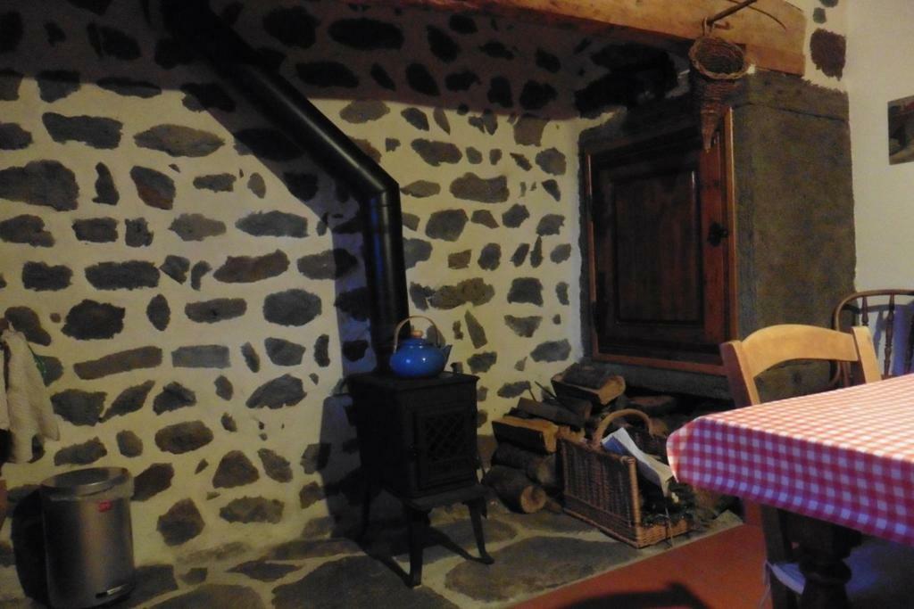 Вилла La Loge Sanssac-l'Eglise Экстерьер фото